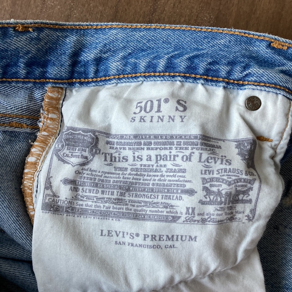Levi’s Jeans 501s 🔥 - Picture 5 of 14